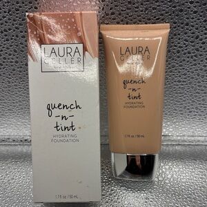 Laura Geller Hydrating Foundation Tube in Light